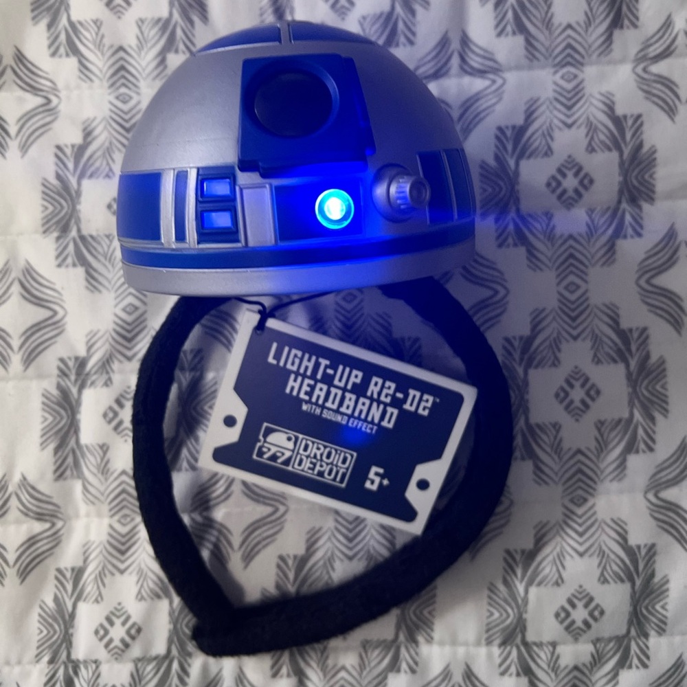 Disney’s Star Wars Galaxy’s Edge R2-D2 headband